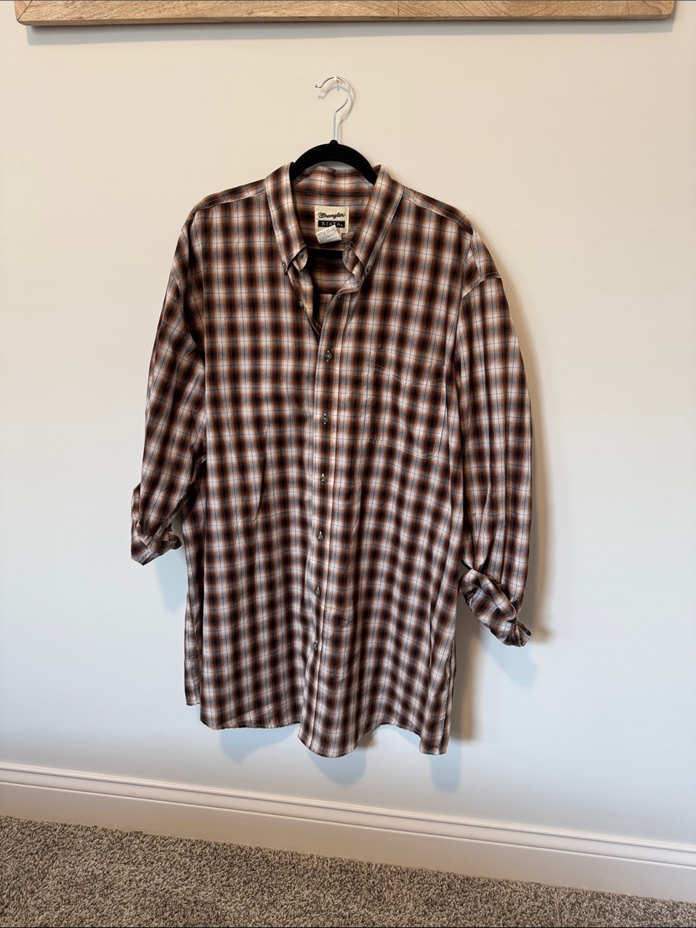Wrangler Brown and White Plaid Button-Down Shirt